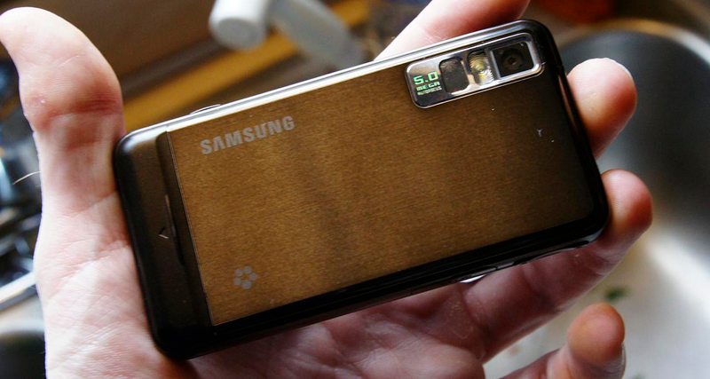 Illustration for article titled T-Mobile Samsung Behold Lightning Review